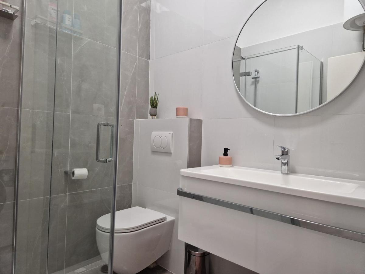 Apartman Leana Lägenhet Split Exteriör bild
